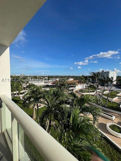 13499 Biscayne Blvd 602, North Miami FL - photo 10 of 12