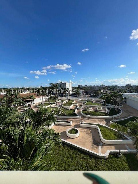 13499 Biscayne Blvd 602, North Miami FL - photo 9 of 12
