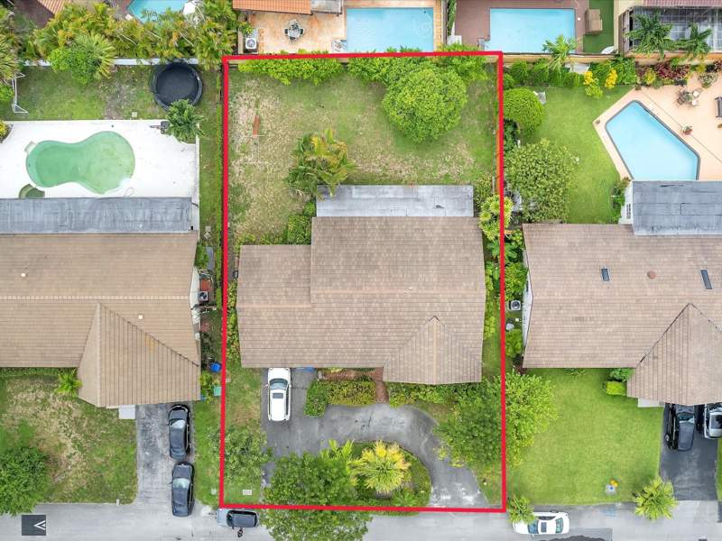 3 bedroom SingleFamilyResidence at 20100 NE 10th Place Way, Sky Lake Villas Add 02, Miami — photo 2