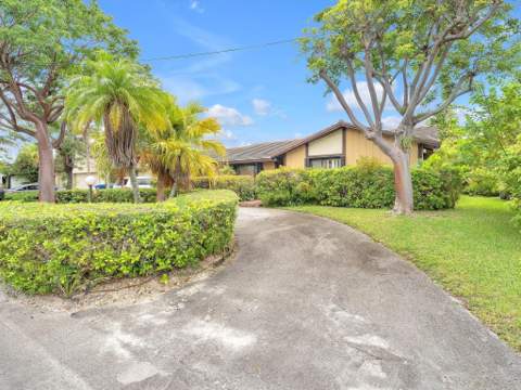 20100 NE 10th Place Way, Miami FL - photo 7 of 16