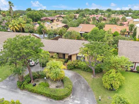20100 NE 10th Place Way, Miami FL - photo 9 of 16