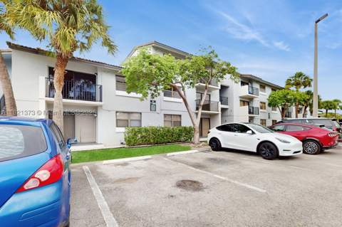 7180 NW 179th St 105, Hialeah FL - photo 13 of 14