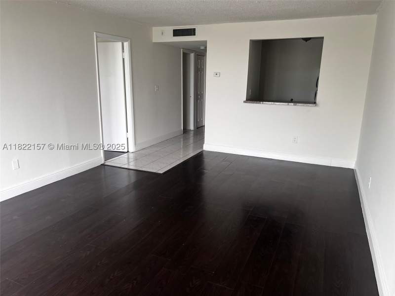 1 bedroom Condominium at 498 NW 165th St Rd D303, Montecarlo Condo, Miami — photo 2