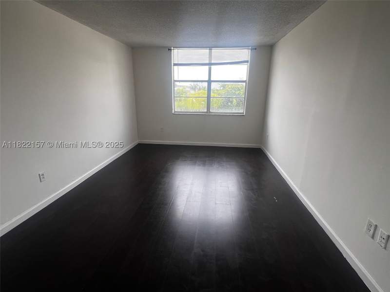 1 bedroom Condominium at 498 NW 165th St Rd D303, Montecarlo Condo, Miami — photo 3