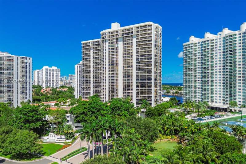 2 bedroom Condominium at 20281 E Country Club Dr 1412, Hamptons West Condo, Aventura — photo 2