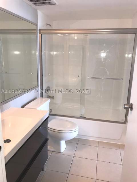 7601 E Treasure Dr 2114, North Bay Village FL - photo 9 of 14