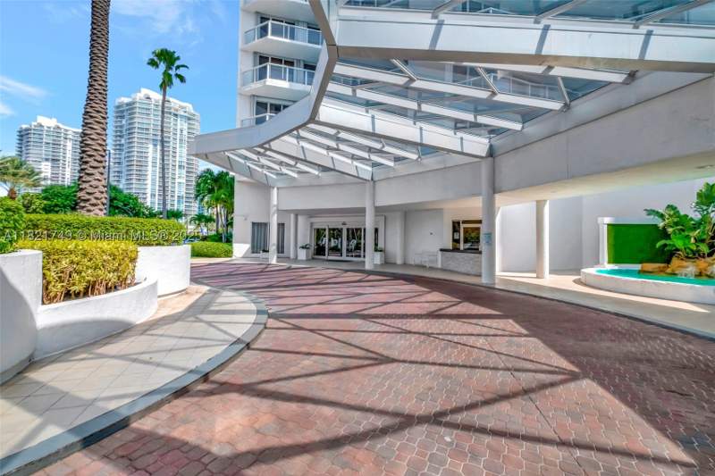 3 bedroom Condominium at 16425 Collins Ave 311, Oceania I Condo, Sunny Isles Beach — photo 3
