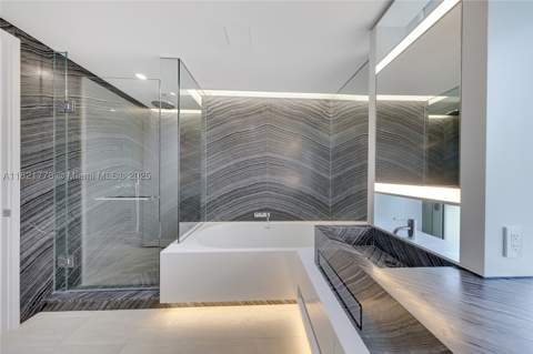 300 Collins Ave 3D, Miami Beach FL - photo 8 of 19