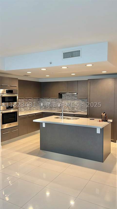 7661 NW 107th Ave 207, Doral FL - photo 6 of 34