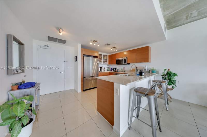 1 bedroom Condominium at 3250 NE 1st Ave 1007, Midblock Miami Condo, Miami — photo 2