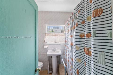 50 NW 34th Ter, Miami FL - photo 16 of 28