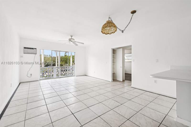 2 bedroom StockCooperative at 12665 NE 16th Ave 22, Casa-Biscayne Co-Op Apts, North Miami — photo 5