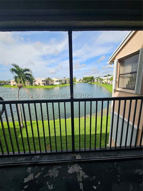 1002 Adams Ave 1002E, Homestead FL - photo 8 of 13