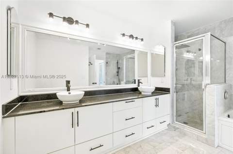 31 SE 5th St 4021, Miami FL - photo 10 of 25