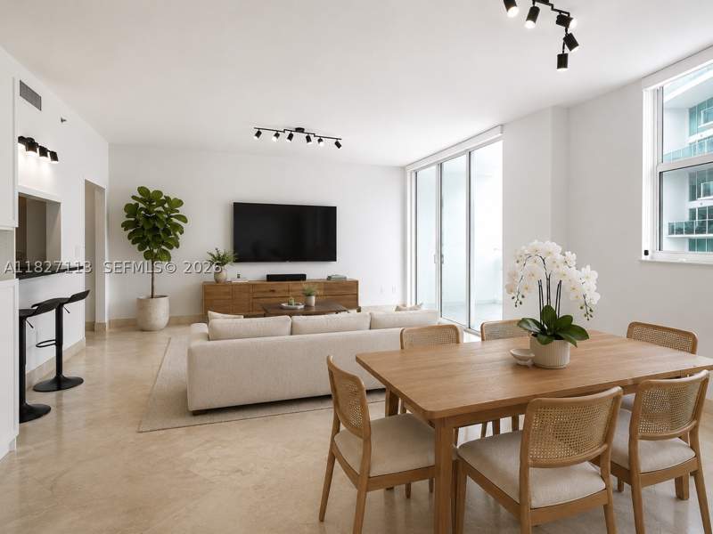 3 bedroom Condominium at 31 SE 5th St 4021, Brickell On The River N T, Miami — photo 2