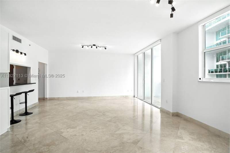 3 bedroom Condominium at 31 SE 5th St 4021, Brickell On The River N T, Miami — photo 3