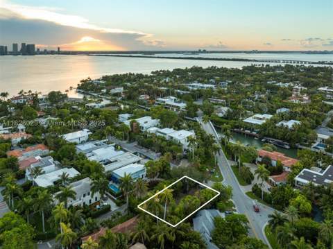 2121 Regatta Ave, Miami Beach FL - photo 12 of 15