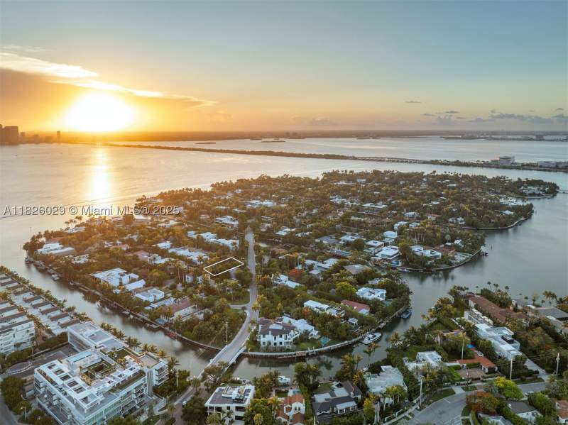 4 bedroom SingleFamilyResidence at 2121 Regatta Ave, Sunset Islands - Island N, Miami Beach — photo 5