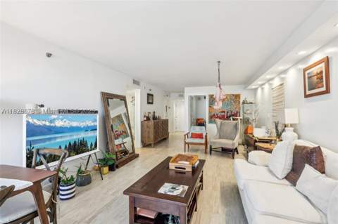 2401 Collins Ave 1011, Miami Beach FL - photo 9 of 14