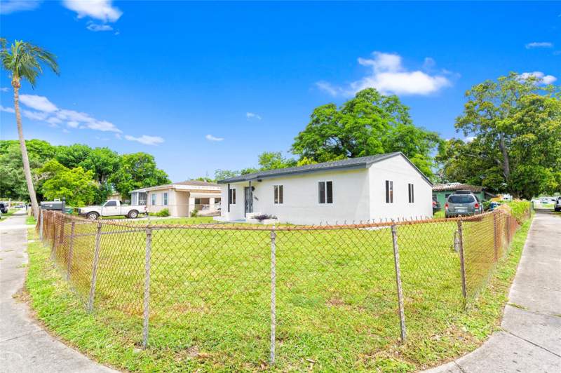 3 bedroom SingleFamilyResidence at 2941 NW 151st Terrace, Guava Grove Estates, Opa Locka — photo 2