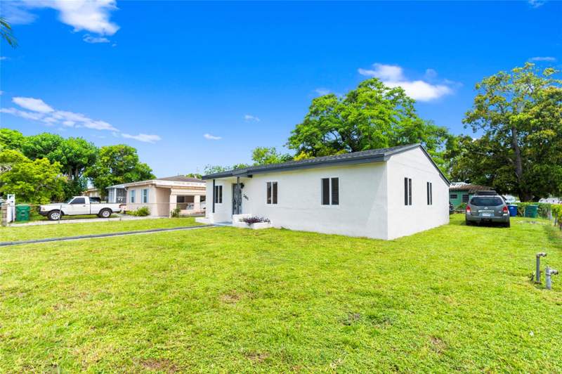 3 bedroom SingleFamilyResidence at 2941 NW 151st Terrace, Guava Grove Estates, Opa Locka — photo 3