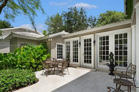 7360 SW 164th St, Palmetto Bay FL - photo 12 of 47