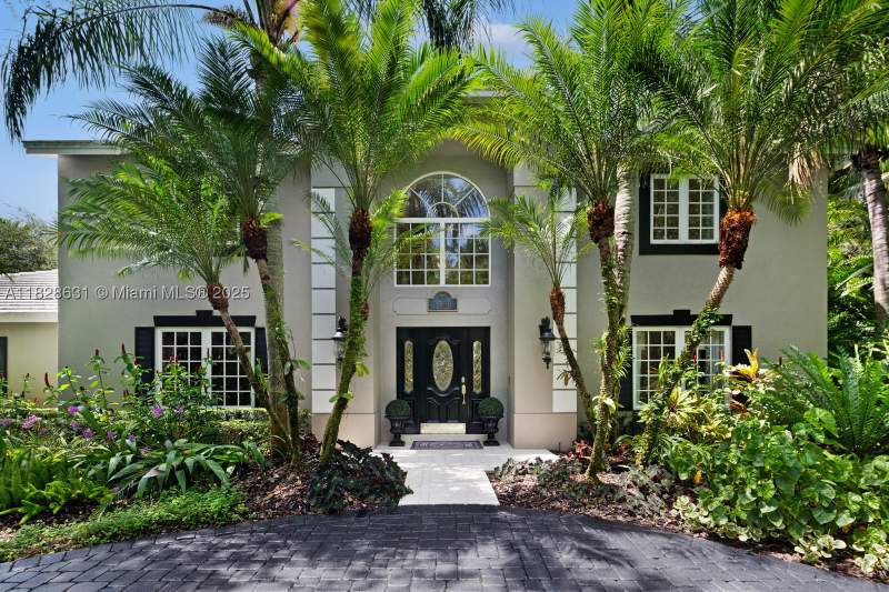 6 bedroom SingleFamilyResidence at 7360 SW 164th St, Kings Cove, Palmetto Bay — photo 3