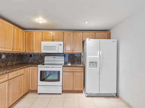 210 174th St 2005, Sunny Isles Beach FL - photo 17 of 51