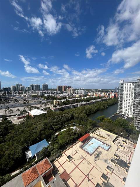 210 174th St 2005, Sunny Isles Beach FL - photo 7 of 51