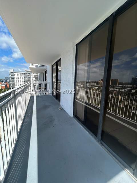 210 174th St 2005, Sunny Isles Beach FL - photo 9 of 51