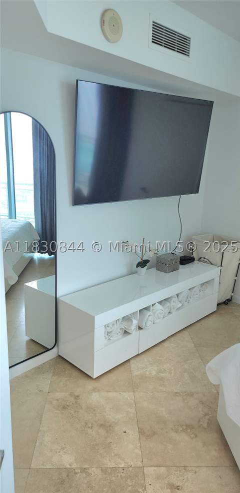 350 S Miami Ave 3214, Miami FL - photo 17 of 56