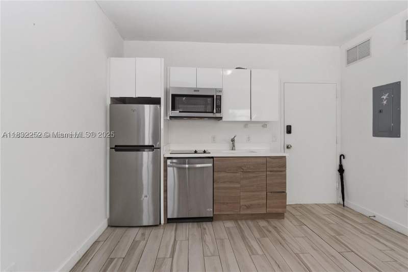 1 bedroom Condominium at 1560 Meridian Ave 108, Lincoln Sub, Miami Beach — photo 5