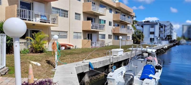 2 bedroom Condominium at 3522 NE 171st St 104, Riviera Isles Condo, North Miami Beach — photo 2