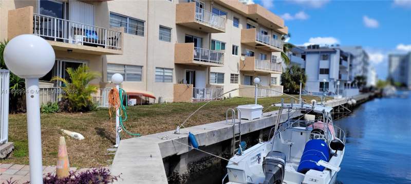 2 bedroom Condominium at 3522 NE 171st St 104, Riviera Isles Condo, North Miami Beach — photo 3