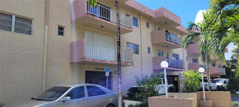 2 bedroom Condominium at 3522 NE 171st St 104, Riviera Isles Condo, North Miami Beach — photo 4