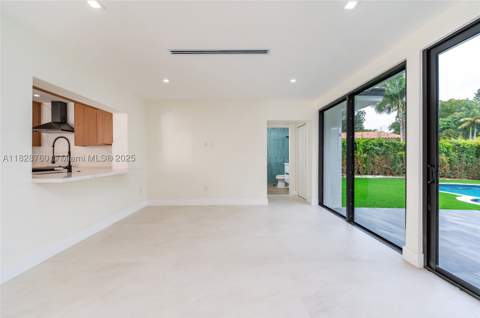 7101 E Troon Cir, Miami Lakes FL - photo 20 of 42