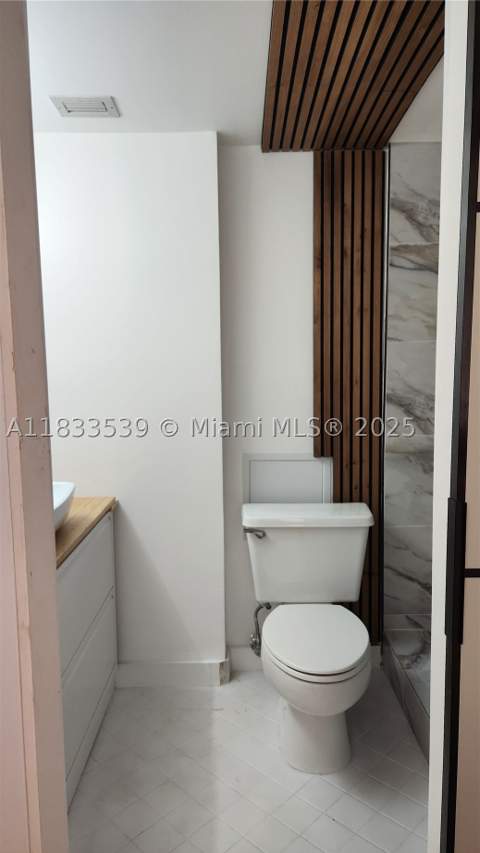 18051 Biscayne Blvd 1705, Aventura FL - photo 17 of 37