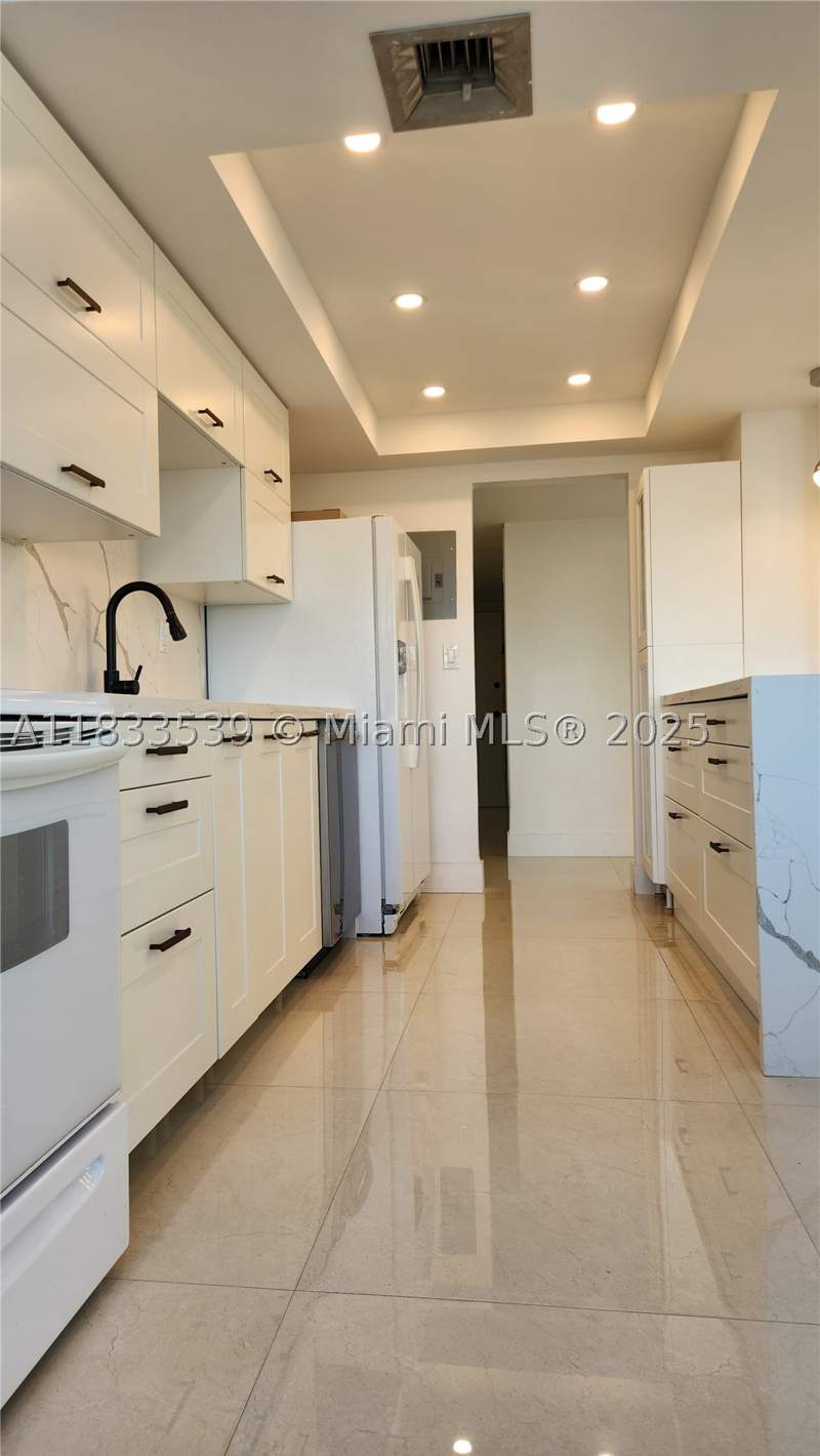2 bedroom Condominium at 18051 Biscayne Blvd 1705, Del Prado Marina, Aventura — photo 3