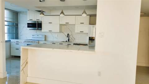 18051 Biscayne Blvd 1705, Aventura FL - photo 8 of 37