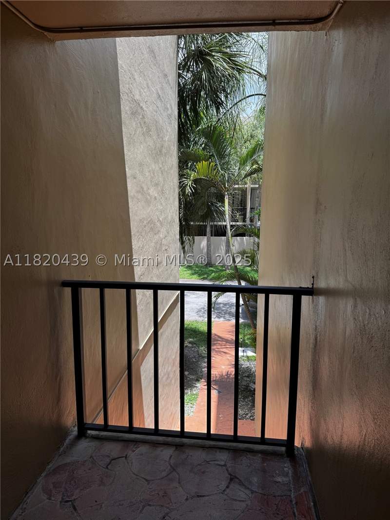 2 bedroom Condominium at 10875 SW 112th Ave 206, Gardens Of Kendall So Con, Miami — photo 3