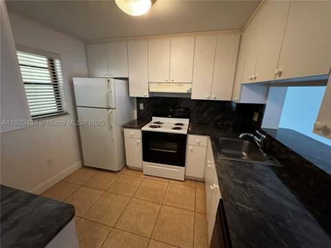 10875 SW 112th Ave 206, Miami FL - photo 6 of 13