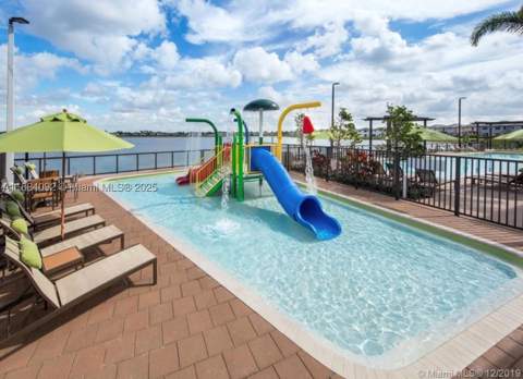 15842 NW 91 Ct 15842, Miami Lakes FL - photo 19 of 32