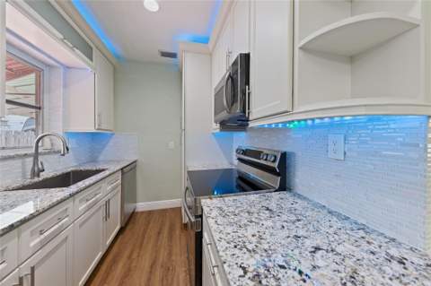 2071 NE 180th Street, North Miami Beach FL - photo 11 of 40