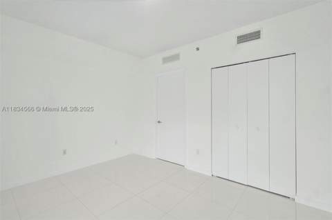 465 Brickell Ave 4505, Miami FL - photo 17 of 40