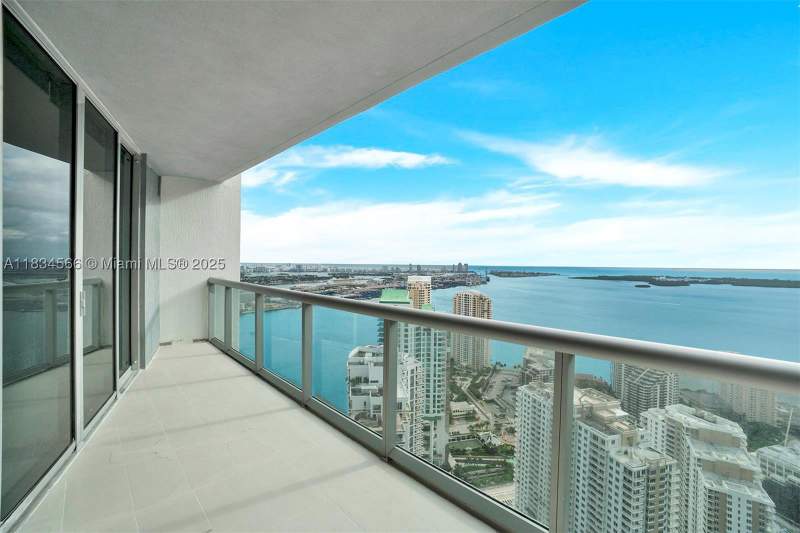 2 bedroom Condominium at 465 Brickell Ave 4505, Iconbrickell Condo No 1, Miami — photo 2