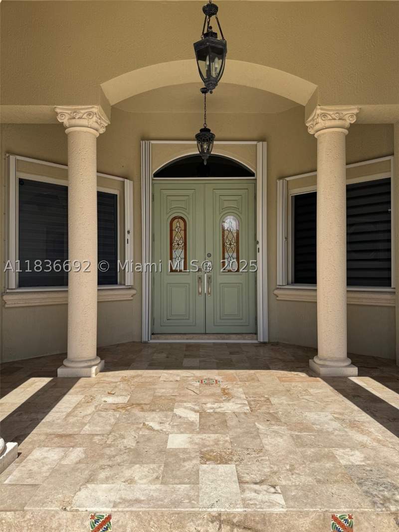 4 bedroom SingleFamilyResidence at 13400 SW 83rd Ave, Pinecrest Oaks, Pinecrest — photo 5