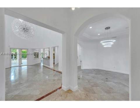 13400 SW 83rd Ave, Pinecrest FL - photo 7 of 49