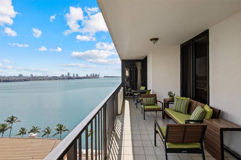 3 bedroom Condominium at 520 Brickell Key Dr A1404, Brickell Key One Condo, Miami — photo 2
