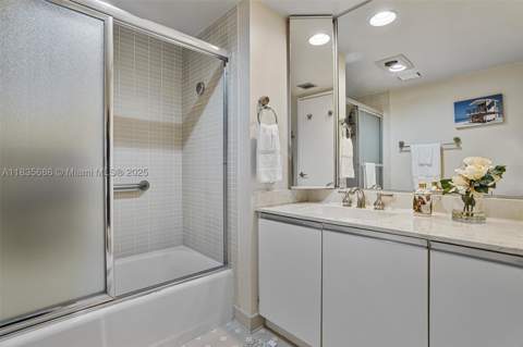 520 Brickell Key Dr A1404, Miami FL - photo 22 of 28