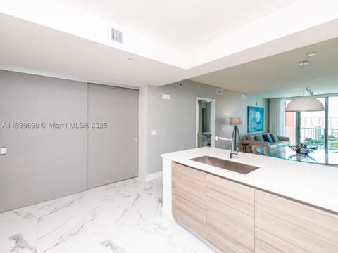 300 Sunny Isles Blvd 5-1605, Sunny Isles Beach FL - photo 18 of 74